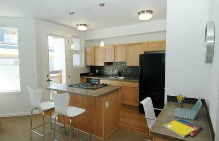 Foto del edificio - 2870 College Ave