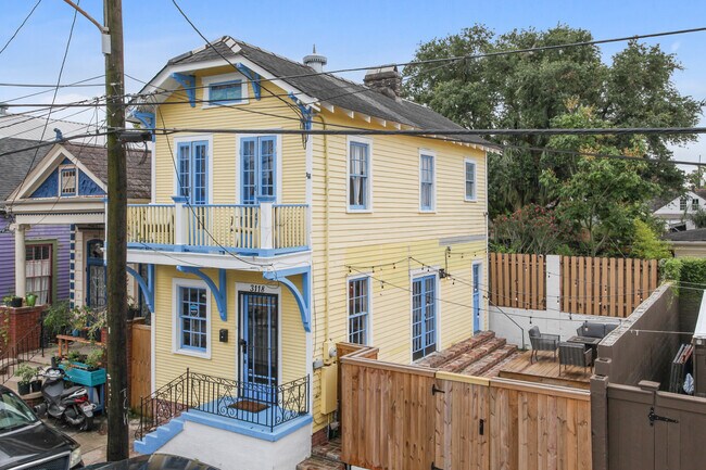Foto del edificio - 3118 Burgundy St