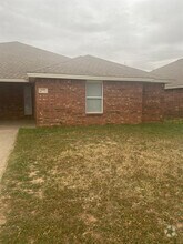 Building Photo - 5420 Kemper St