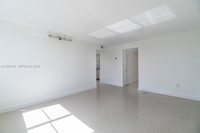 Building Photo - 1075 93rd St