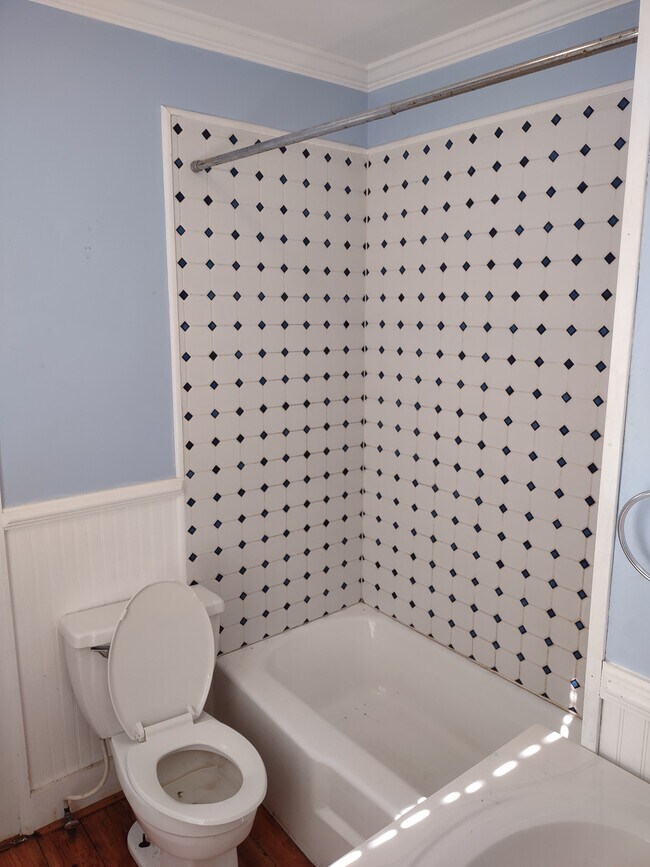 Foto del edificio - 2004 Toll Gate Rd