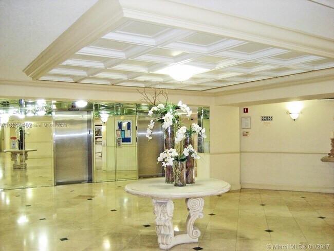 Foto del edificio - 800 Parkview Dr