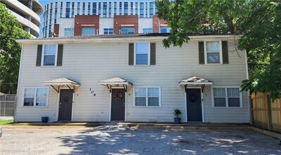 Building Photo - 306 Cherry St