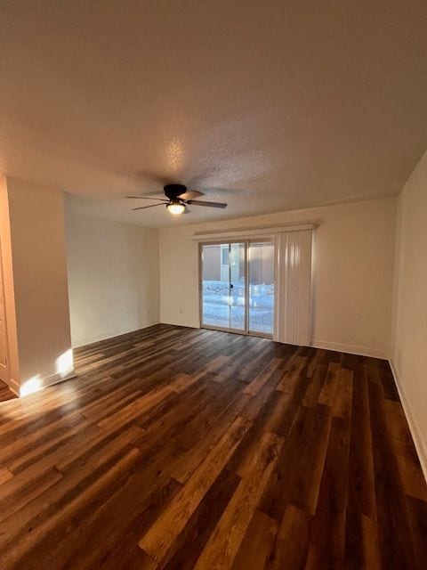 Sala de estar - 3728 Primrose Rd