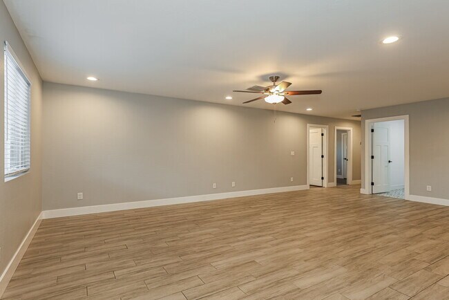 Foto del edificio - 4920 S 23rd Ave