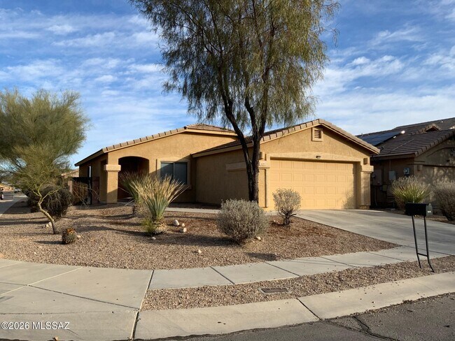 Building Photo - 4087 E Lushfield Dr