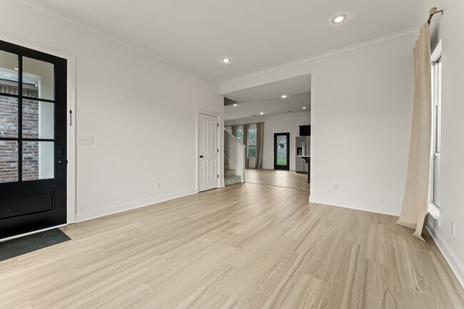 Foto del edificio - 18642 Lake Harbor Ln