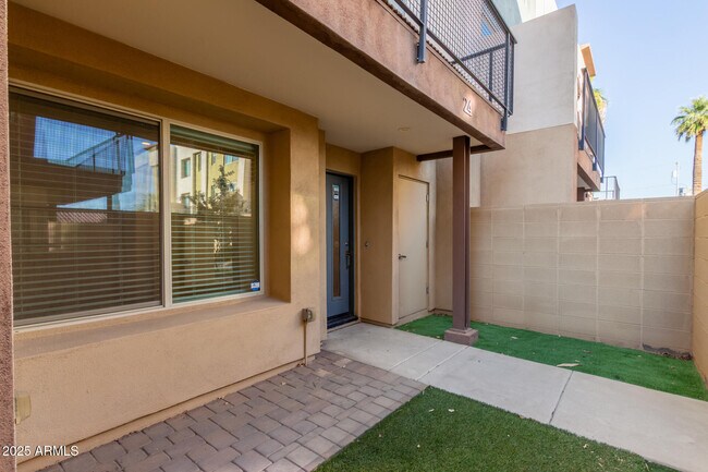 Foto del edificio - 820 N 8th Ave