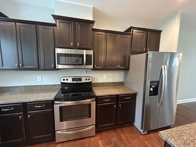 Building Photo - 2804 Piedmont River Way