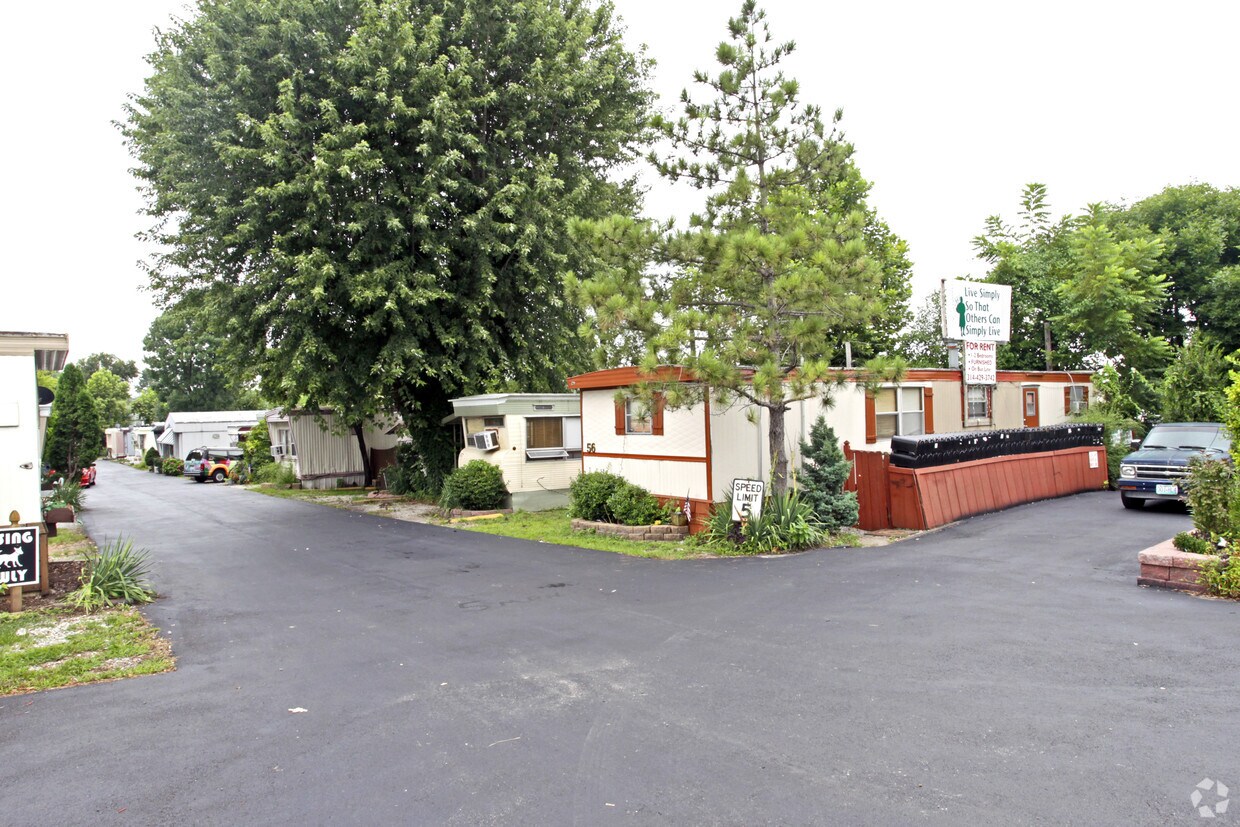 Building Photo - 10124 Natural Bridge Rd