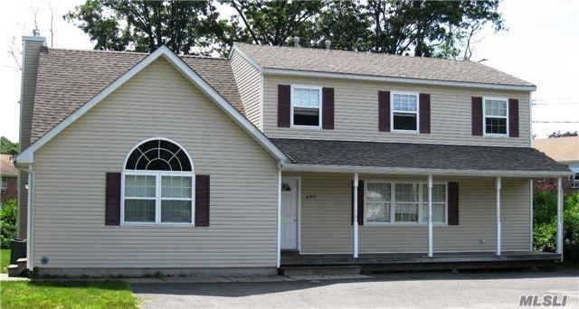 Primary Photo - 480 Old Town Rd