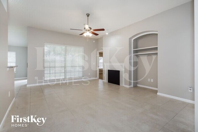 Foto del edificio - 4387 Pebble Brook Dr