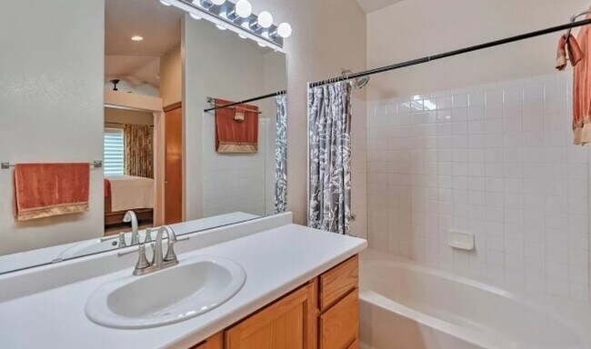 Foto del edificio - 2143 S Waco St