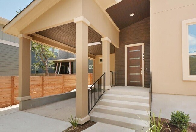 Building Photo - 3707 Birch St