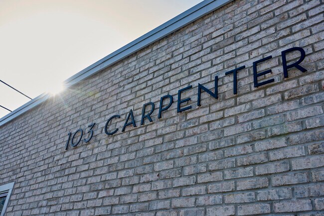 Building Photo - 103 Carpenter St