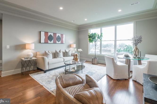 Living Room 2 - 1301 H St NE