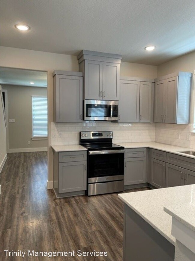 Building Photo - 3 br, 2.5 bath House - 625 The Cottages