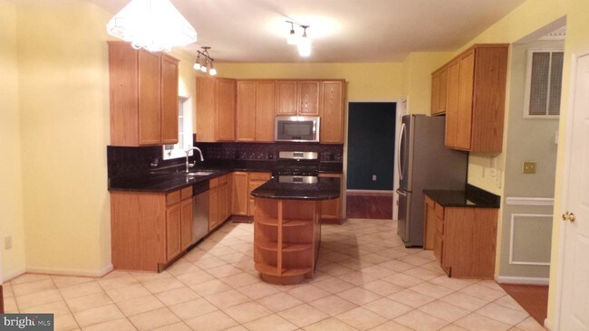 Building Photo - 3813 Fallwood Ln