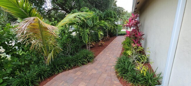 Foto del edificio - 2066 Vitex Ln