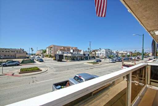 Building Photo - 1434 Hermosa Ave