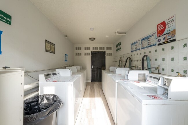 Interior Photo - 13637 Cordary Ave