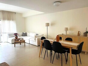 Building Photo - 14305 SW 57th Ln