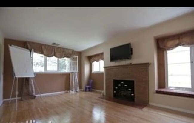 Building Photo - 2157 Patricia Ave