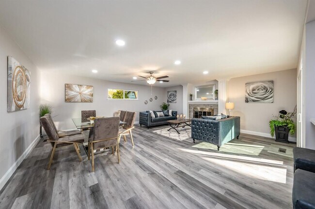 Foto del edificio - Prime location at its finest! 3 bedroom / ...