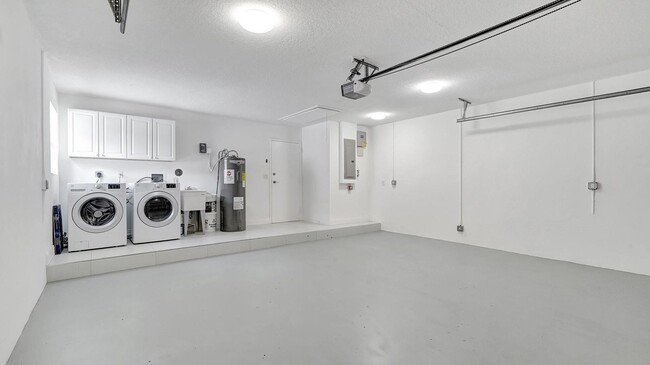 Foto del edificio - 1412 NE 53rd Ct
