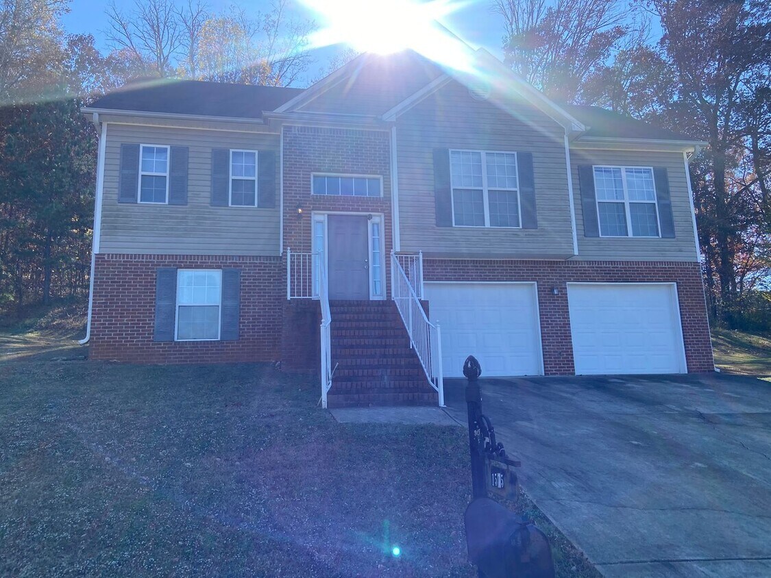 1575 Wilderness Ln, Birmingham, AL 35235 House Rental in Birmingham