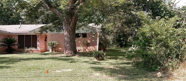 Foto del edificio - 509 E Elm St