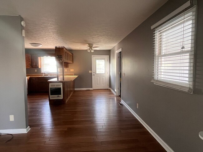 Foto del edificio - Beautiful Three Bedroom Home in London, KY