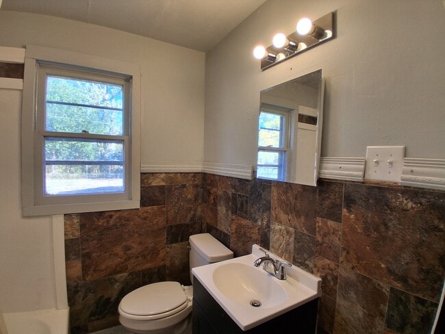 Building Photo - 35 Griffin-S