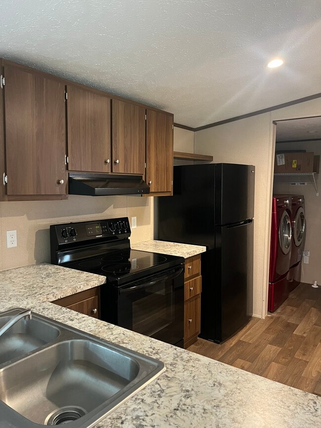 Foto del edificio - 4374 Loys Dr