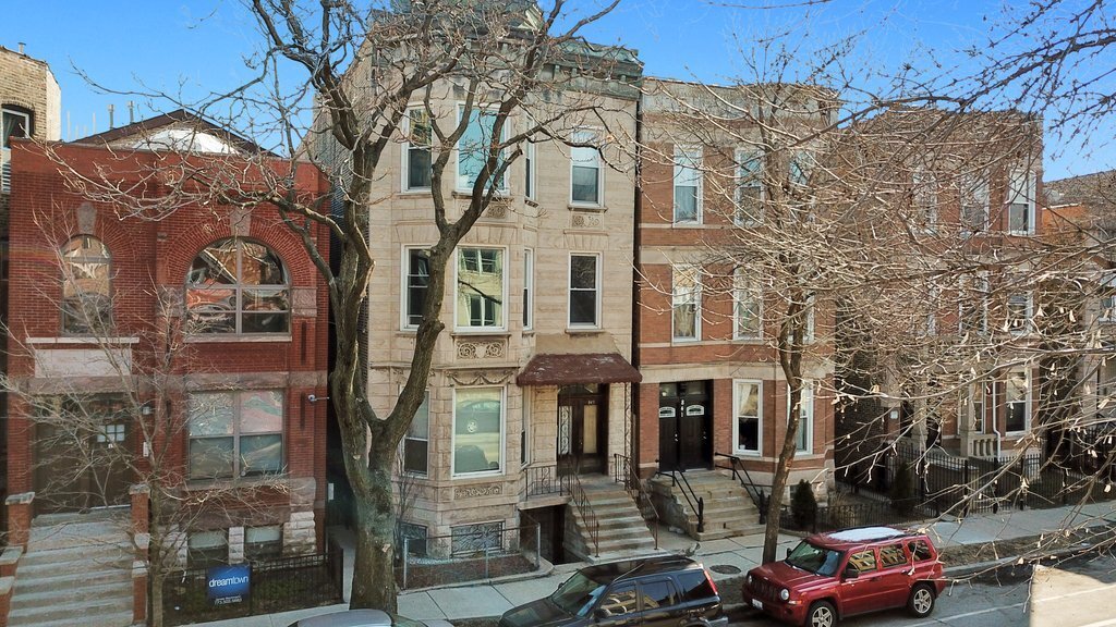 Primary Photo - 845 N Damen Ave