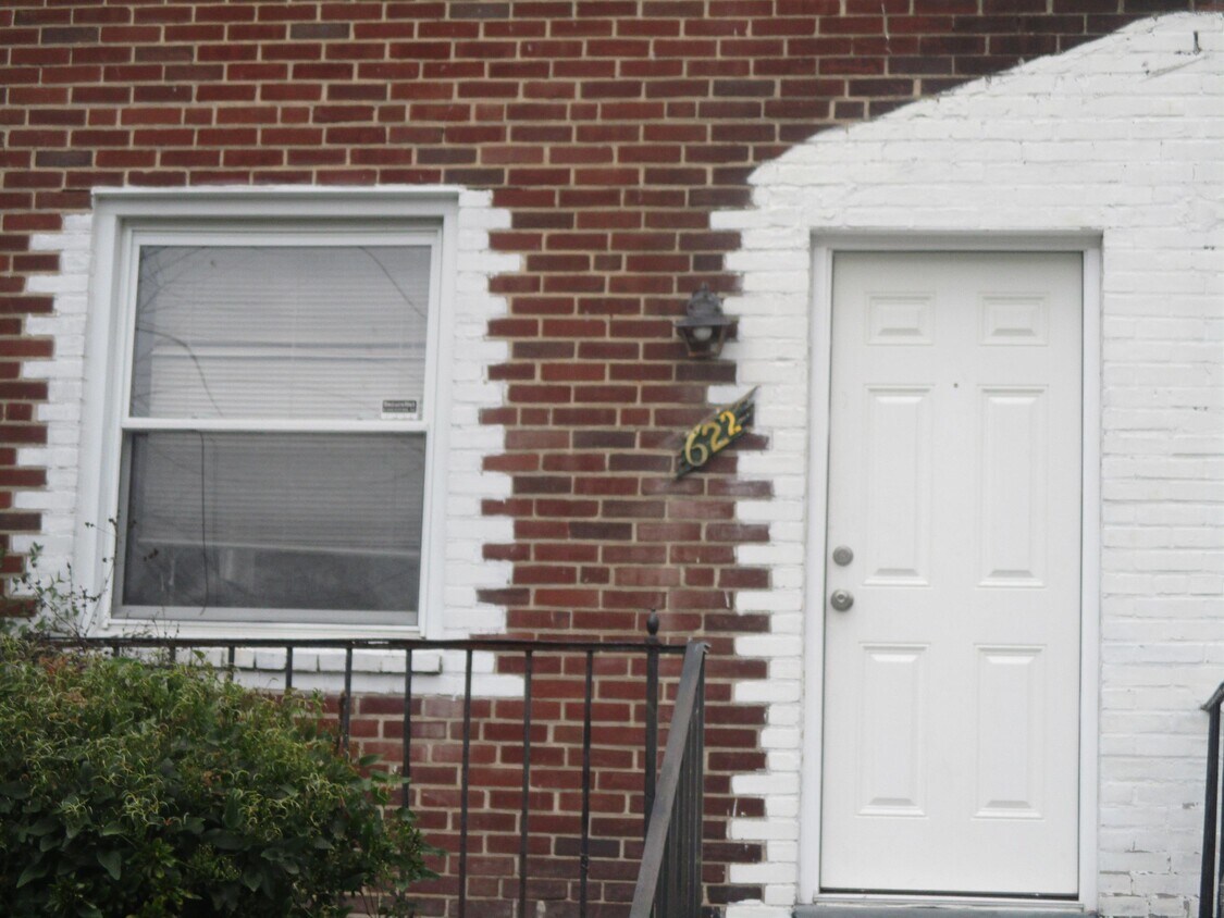 Primary Photo - 622 Willow Ave