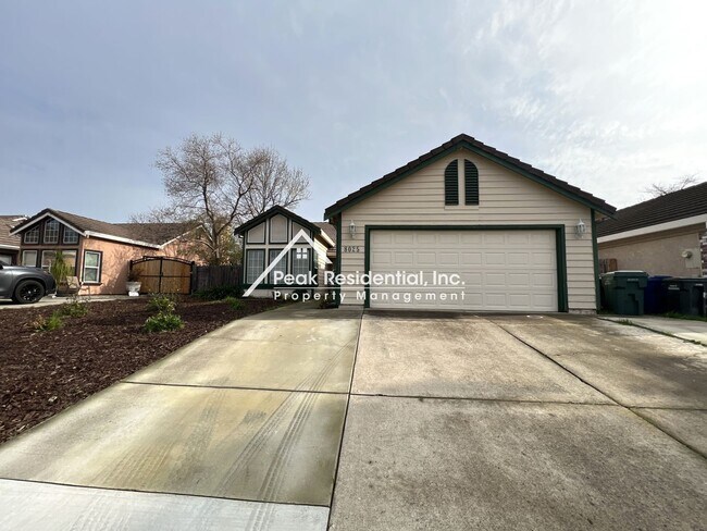 Foto del edificio - Very Nice 3bd/2ba Home with 2 Car Garage!