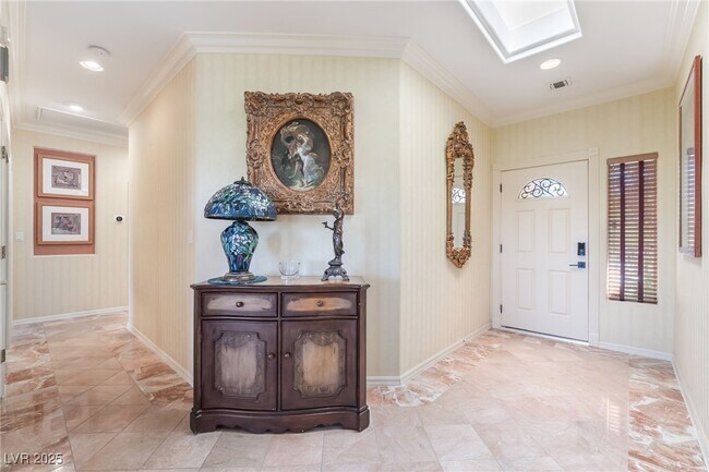 Foto del edificio - 2706 Grand Forks Rd