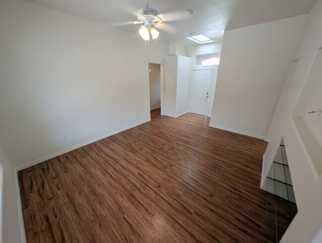 Building Photo - 2829 Vista Butte Dr