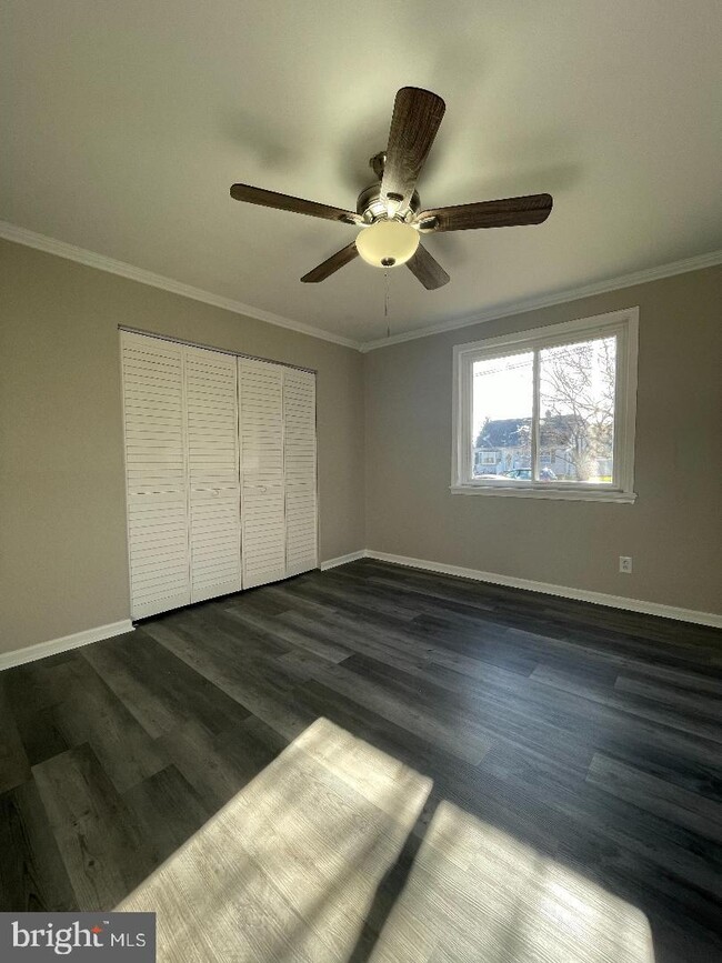 Building Photo - 208 Knight Ave