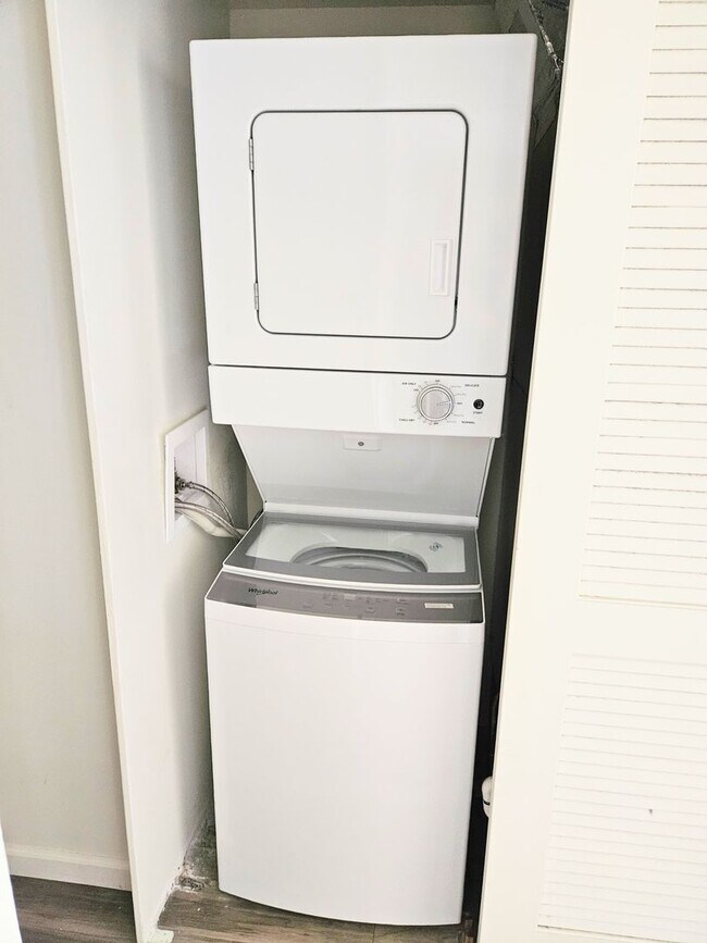 Foto del edificio - Royal Queen Emma 2 Bedroom 2 Bathroom 2 Pa...