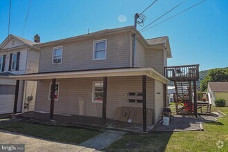 Building Photo - 53 Gilmore St