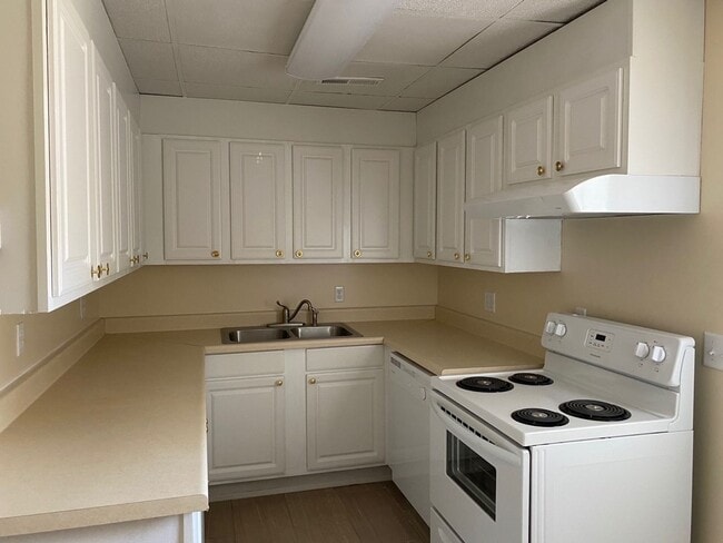 Building Photo - Recently Renovated Units in Cullman AL