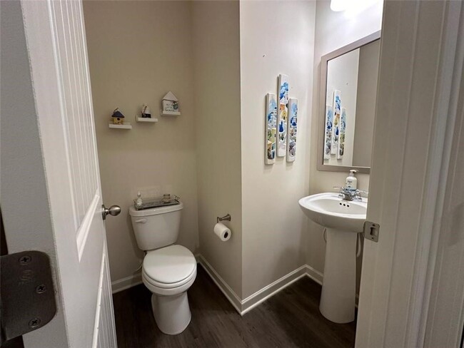 Foto del edificio - 5216 Barberry Ave