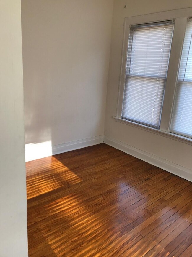 Foto del edificio - 3823 N Lavergne Ave