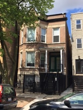 Building Photo - 1436 N Maplewood Ave