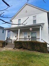 Building Photo - 39 Brown St