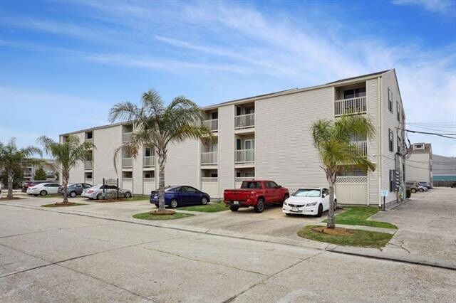 Photo - 2330 Edenborn Ave Apartment