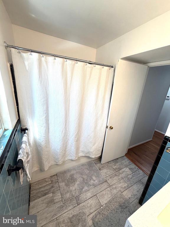 Building Photo - 7410 Dickenson St