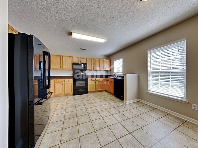 Foto del edificio - 156 Wildberry Ln